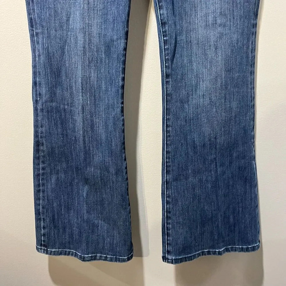 Soft Surroundings Womens Blue Distressed Denim Lean Flare Jeans M 33x29 Mid Ris - Picture 7 of 13